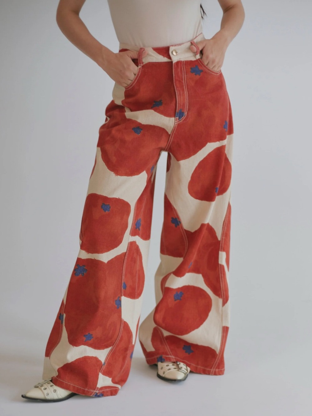Free People SIXXTA Mid Rise Tomato Print Wide Leg Jeans Cotton Pants size 8